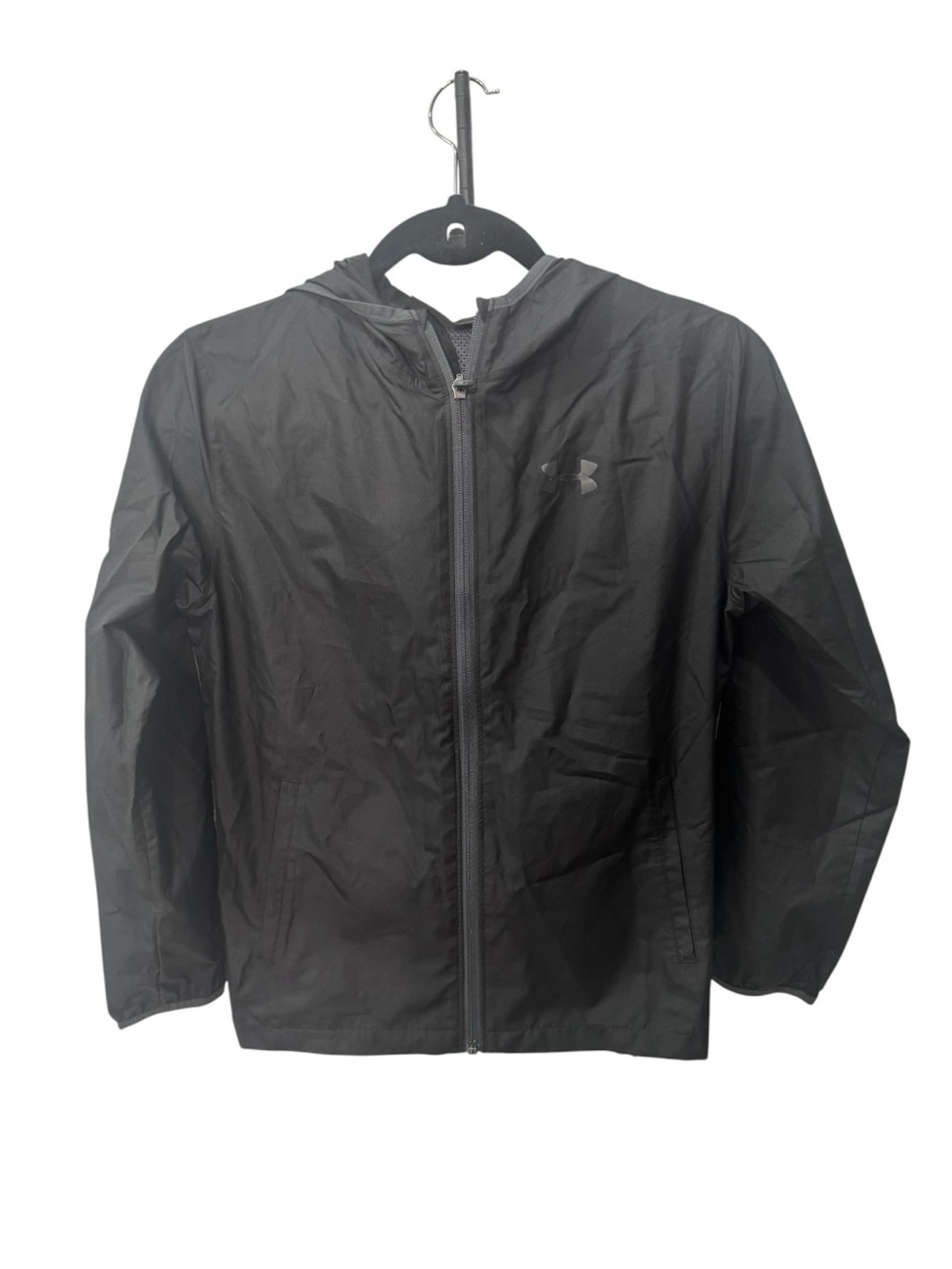 Under Armour youth windbreaker jacket featuring a full-zip closure and hood sz M